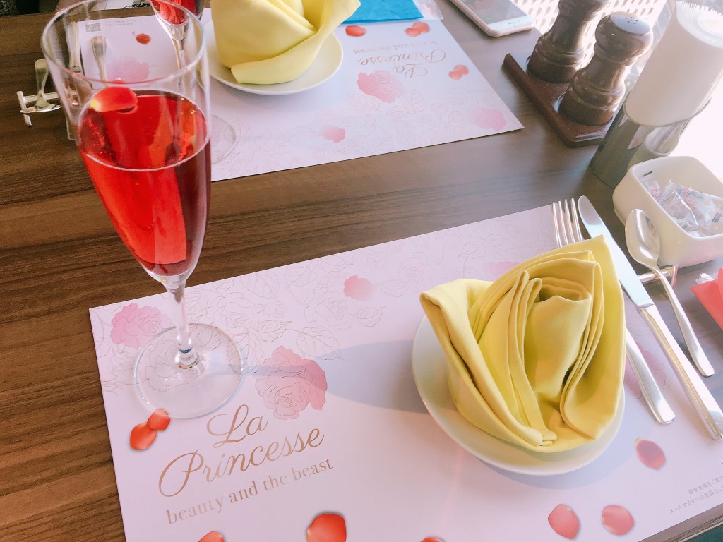 京王プラザホテルの美女と野獣アフタヌーンティー